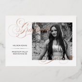 Elegantes Abschluss Foto Schwarzweiß Folieneinladung (Vorderseite)