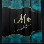 Elegantes Aquamarines Schwarzes Monogramm Duschvorhang<br><div class="desc">Das ist ein einzigartiger Duschvorhang wegen der zwei Color Monogram - sehen Sie genau hin und Sie werden das Detail sehen, das bleibt, wenn Sie personalisieren. Elegantes Schwarz hebt das aquamarine / Türkis und Gold, die Rose und den Namen auf diesem Duschvorhang hervor, der eine besondere Touch zu einem Bad...</div>
