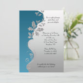 Elegantes Aquamarines Verziertes Silver Holly Weih Einladung (Stehend Vorderseite)