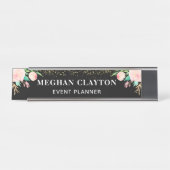 Elegantes Aquarell-Rosa-Blumenschwarzes Schreibtischnamensplakette (Vorderseite )