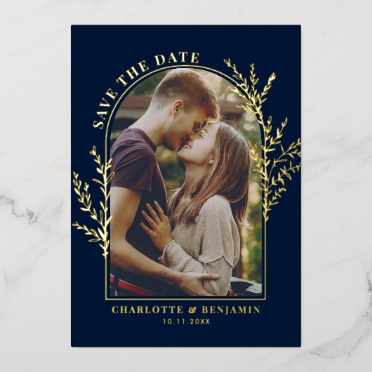 Elegantes Arch-Foto Hochzeit Sichern Sie das Datum Folieneinladung (Vorderseite)