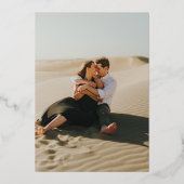 Elegantes Arch Monogram Foto Wedding Gold Folieneinladung (Rückseite)