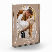 Elegantes Arch Wedding Beige Foto (Links)