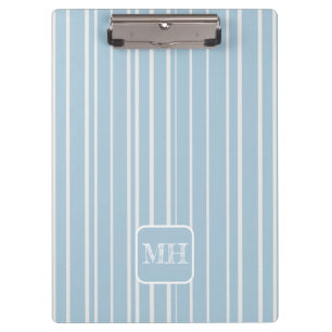 Elegantes Babyblau gestreift mit Monogramm Klemmbrett