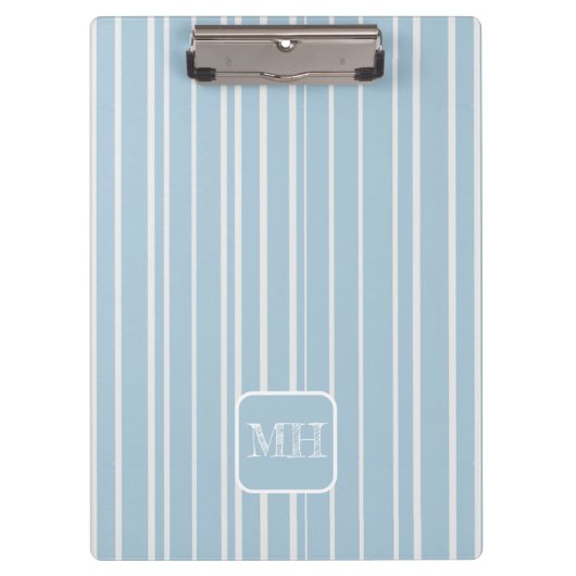 Elegantes Babyblau gestreift mit Monogramm Klemmbrett (Vorderseite)