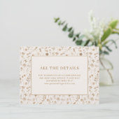 Elegantes Beige-Blumenmuster Begleitkarte (Stehend Vorderseite)