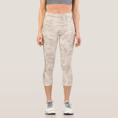 Elegantes Beige Leaf Muster anpassbar. Capri Leggings (Vorderseite)