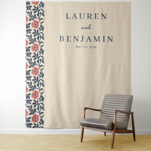 Elegantes Beiges Blumenmuster Wandteppich (Beispiel)