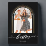 Elegantes Besties Foto Modern Gold Frame beibehalt Fotoplatte<br><div class="desc">Elegantes Besties Foto Modern Gold Frame beibehalten</div>