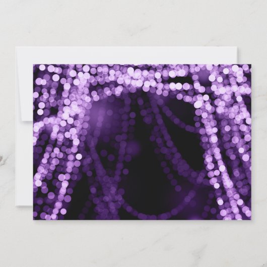 Elegantes Birthday Party String Lights Lila Einladung (Rückseite)