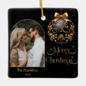 Elegantes Black and Gold Weihnachts-Foto Keramikornament (Vorderseite)