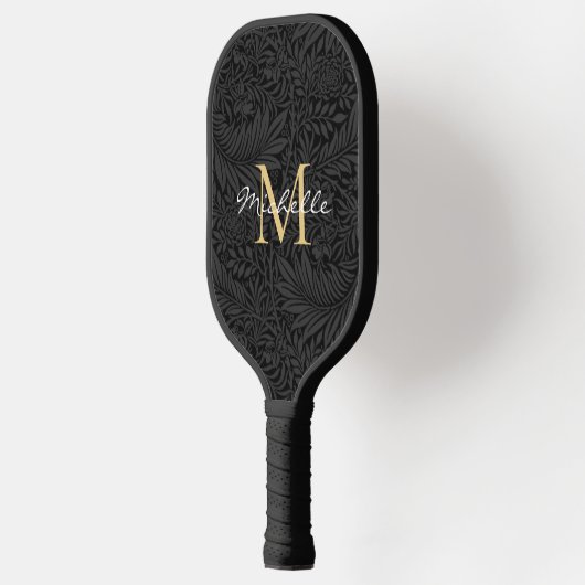 Elegantes Black Gold Floral Script Monogram Pickleball Schläger (Links)