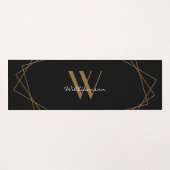 Elegantes Black Gold Monogram Modern Name Script Yogamatte (Rückseite (Horizontal))