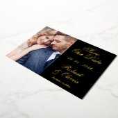 Elegantes Black & Gold Rettete unser Date Foto Rea Folieneinladung (Gedreht)