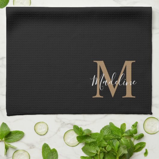 Elegantes Black-Gold-Script-Typografy Monogram Geschirrtuch (Gefaltet)
