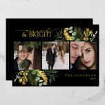 Elegantes Black Gold Verheiratet & Bright Christma Folien Feiertagskarte<br><div class="desc">Die elegante Black Gold Verheiratet & Bright Christmas Foil Holiday Card feiert Ihre erste Urlaubssaison als frisch vermählte Gäste mit dieser luxuriösen "Verheiratet & hell" Weihnachtskarte. Die atemberaubende Mischung aus schwarzer und glänzender Goldfolie sorgt für einen atemberaubenden Kontrast, der zeitlos und zeitlos zugleich ist. Das Design spiegelt die Eleganz Ihrer...</div>