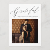 Elegantes Black Grateful Script Foto Hochzeit Postkarte (Vorderseite)