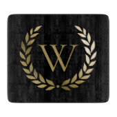 Elegantes Black Laurel Wreath Monogramm Schneidebrett (Vorderseite)