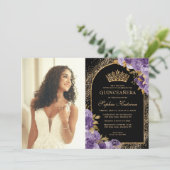 Elegantes Black Lila Gold Floral Foto Quinceanera Einladung (Stehend Vorderseite)