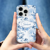 Elegantes blau eingeprägtes Blumenzeichen/Monogram Case-Mate iPhone Hülle