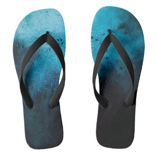 Elegantes Blau und dunkle Männer flippen Flops Badesandalen