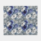 Elegantes Blau und Weiße Rosen und Lilien Fleecedecke (Vorderseite (Horizontal))