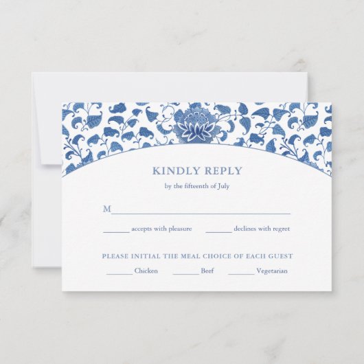 Elegantes Blau-Weiß-Menü Optionen Hochzeit RSVP Karte (Rückseite)