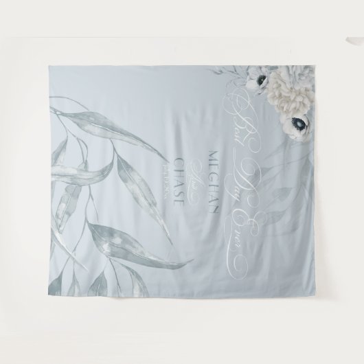 Elegantes, blaues Aquarellblatt und Blume Wandteppich (Vorderseite (Horizontal))