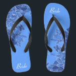 Elegantes blaues Blumenmuster Hochzeitsbride Badesandalen<br><div class="desc">Diese eleganten Flip-Flops sind eine hübsche Vorstellung für Ihre Hochzeit, die das blumengeschmückte Muster auf blauem Hintergrund veranschaulicht. Sie fügen Ihrem Hochzeitstag, Junggeselinnen-Abschied oder anderen Feierlichkeiten eine stilvolle Glamour hinzu. Strich Anpassen Sie es mit Ihrer Formulierung durch die Vorlagenfelder. Wenn Sie gewollt haben, um den Stil, die Farbe oder die...</div>