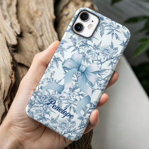 Elegantes blaues Bogen-Toile de jouy bluoral monog iPhone 16 Pro Hülle