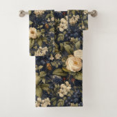 Elegantes blaues Cream Floral Muster Badhandtuch Set (Insitu)