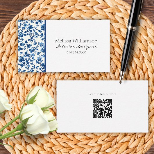 Elegantes Blaues Florales mit QR-Code  Visitenkarte