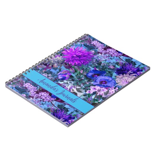Elegantes blaues Purples Blumenmuster Monogramm Notizblock (Linke Seite)
