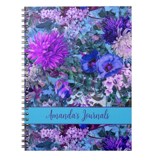 Elegantes blaues Purples Blumenmuster Monogramm Notizblock (Vorderseite)