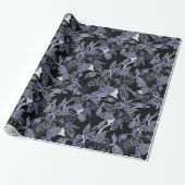 Elegantes blaues und graues dunkles Blumenpapier Geschenkpapier (Ungerollt)