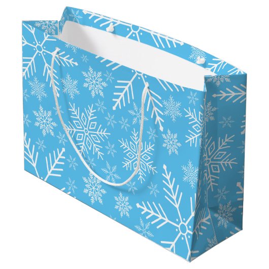 Elegantes Blue Aqua Weißer Winter Snowflake Große Geschenktüte (Rückseite Schrägansicht)