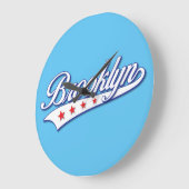 Elegantes Blue Color Brooklyn Swoosh Logo Design Große Wanduhr (Winkel)