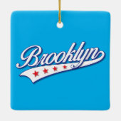 Elegantes Blue Color Brooklyn Swoosh Logo Design Keramikornament (Rückseite)