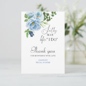 Elegantes Blue Floral Brautparty Dankeskarte (Stehend Vorderseite)