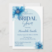 Elegantes Blue Floral Brautparty Einladung (Vorderseite)