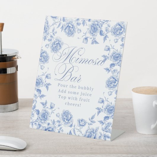 Elegantes Blue Floral Brautparty Mimosa Sockelschild (In SItu)