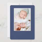 Elegantes Blue Floral Print Foto Geburtserklärung Einladung (Rückseite)