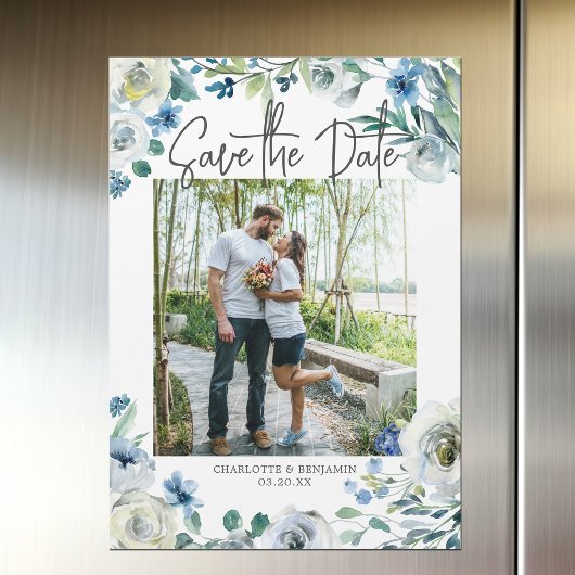 Elegantes Blue Floral Spring Foto Save the Date Magneteinladung