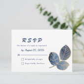 Elegantes Blue Gold Blätter Botanische Hochzeit RSVP Karte (Stehend Vorderseite)
