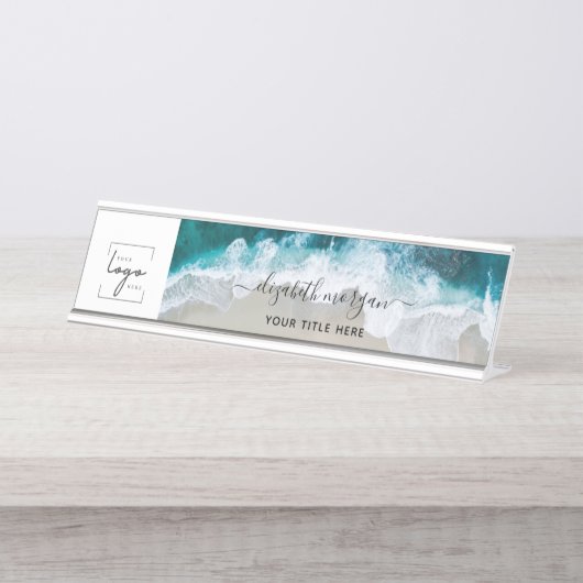 Elegantes Blue Green Beach Custom Script-Logo Schreibtischnamensplakette (Vorderseite )