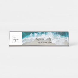 Elegantes Blue Green Beach Custom Script-Logo Schreibtischnamensplakette