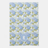 Elegantes Blue Hydragea Blume Muster Monogramm Geschirrtuch (Vertikal)