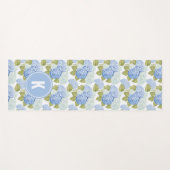 Elegantes Blue Hydragea Blume Muster Monogramm Yogamatte (Vorderseite (Horizontal))