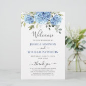 Elegantes Blue Hydrangea Hochzeitsprogramm (Stehend Vorderseite)