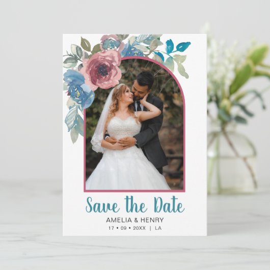 Elegantes Blue & Pink Floral QR Foto Hochzeit Save The Date (Stehend Vorderseite)